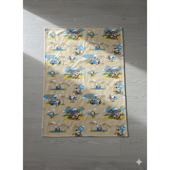 Peanuts SNOOPY Tropical Escape 50inx70in Soft Plush Home Throw Blanket Collectio - Picture 11 of 11